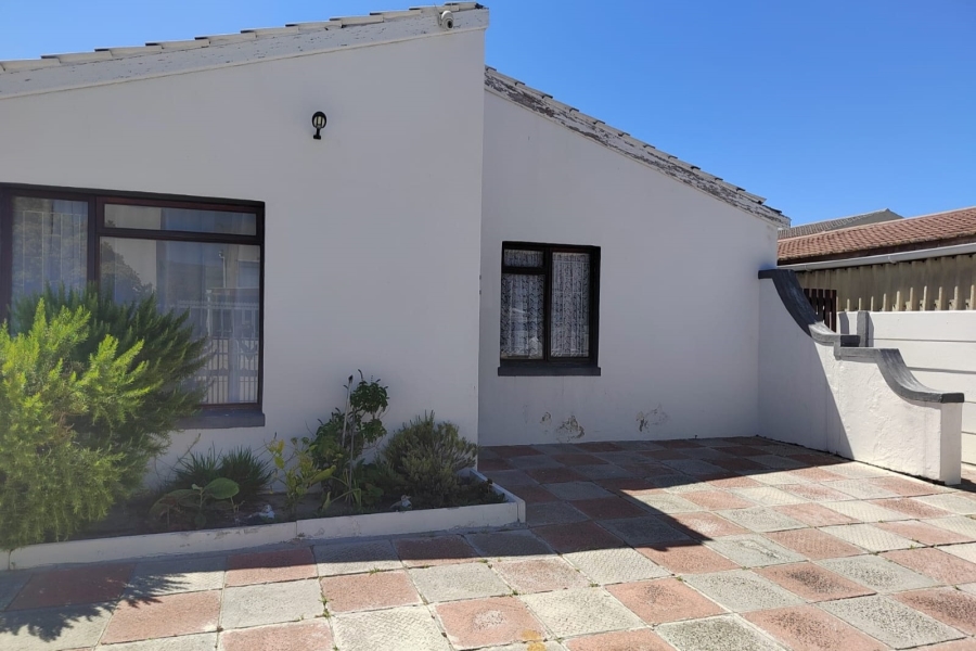 4 Bedroom Property for Sale in Steenberg Western Cape